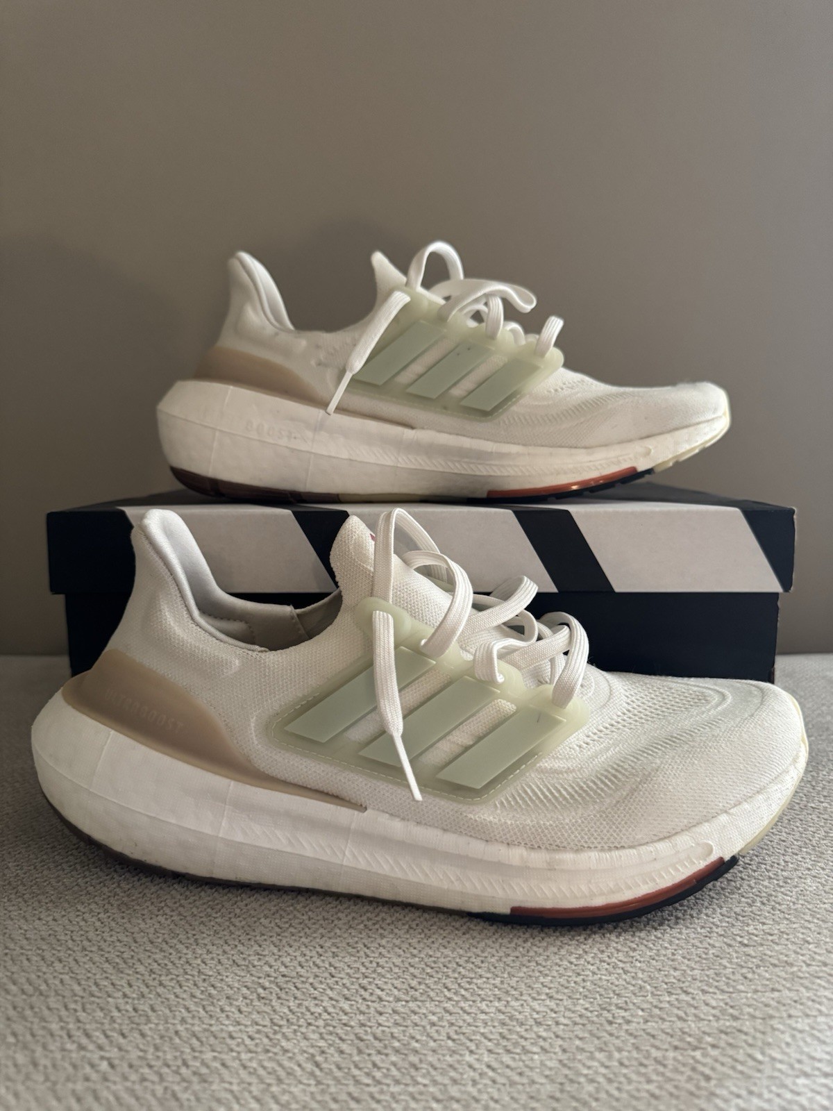adidas UltraBoost Light unisex women’s 10.5 men’s 9.5 NO BOX