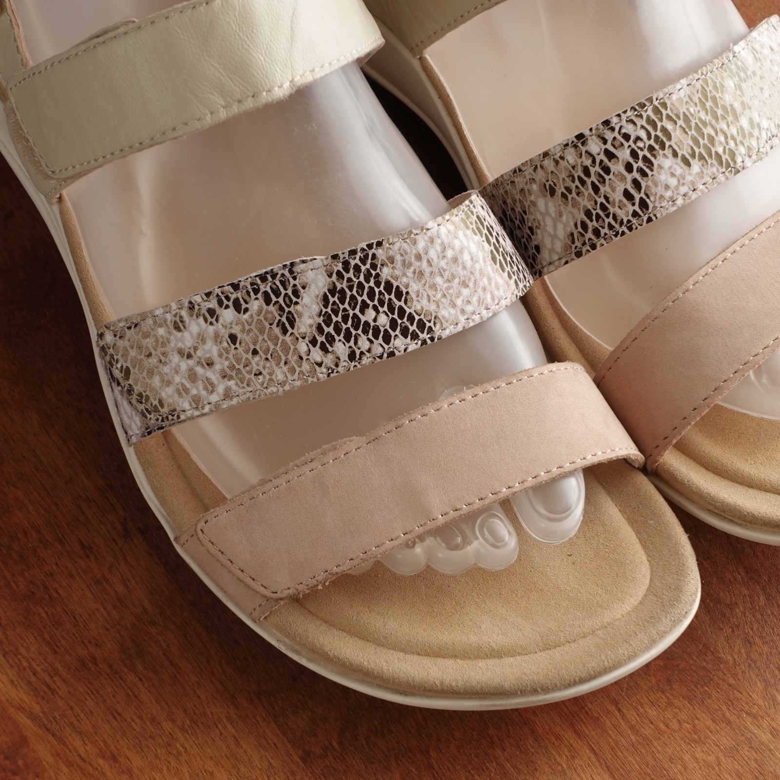 Abeo Sandals WMS SZ 8 Beige Briar Leather Comfort Coastal Walking Travel Shoes