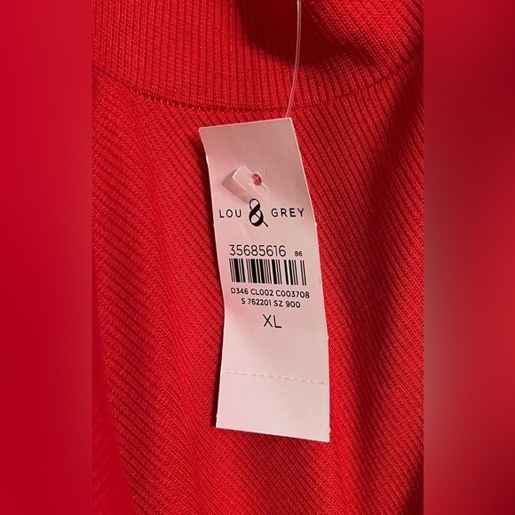 NWT Lou & Grey Mock Neck Long Sleeved Women’s Shirt Size XL Red Holiday