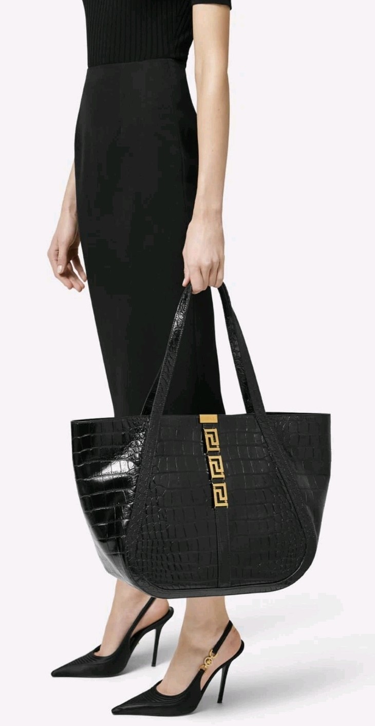Versace Women’s Bag Tote Leather Black Gold Logo Animal Print Size XL $2.500