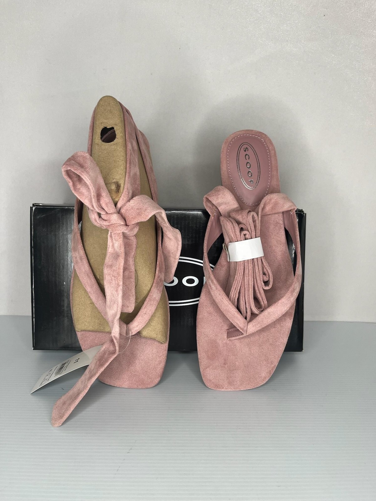 Scoop Sandals Womens Size 11 Pink Wrap Flip Flop Faux Suede Ankle Wrap NEW Box