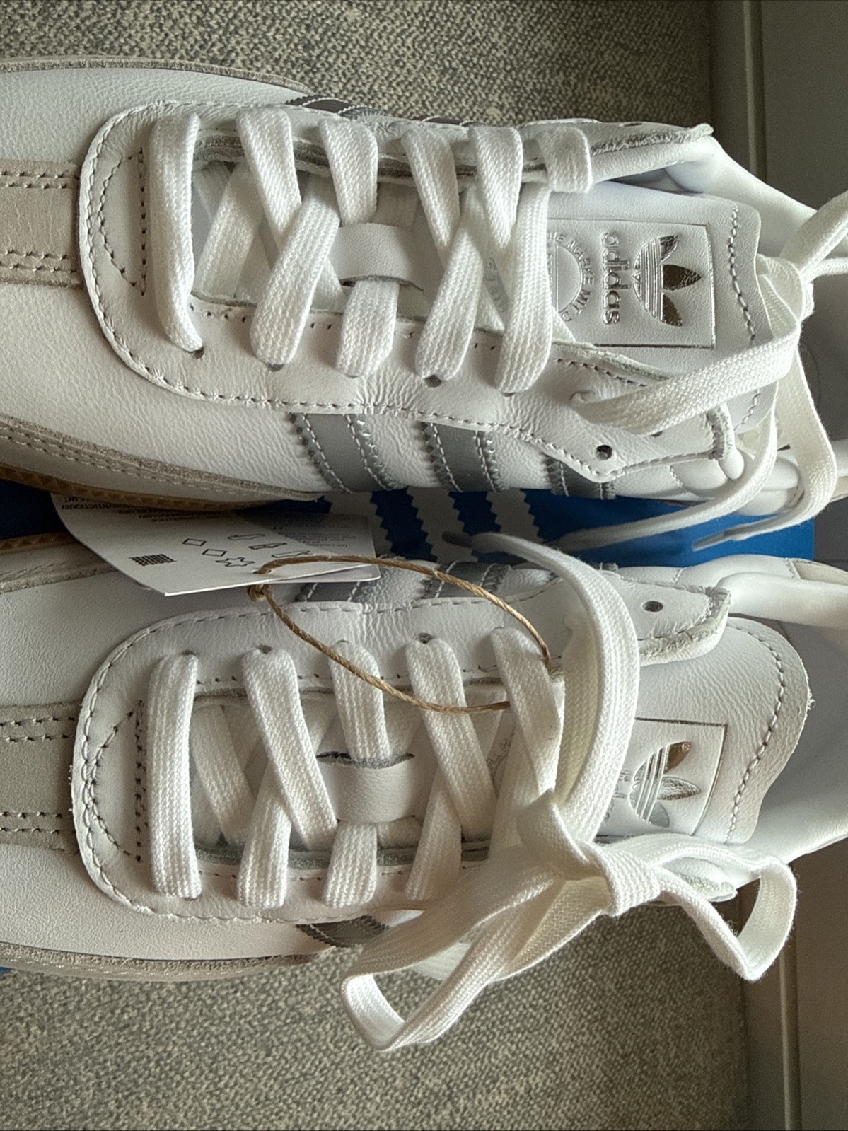 Size 7.5 Women’s Adidas Samba OG White Silver Metallic Grey JI2725 Sneakers