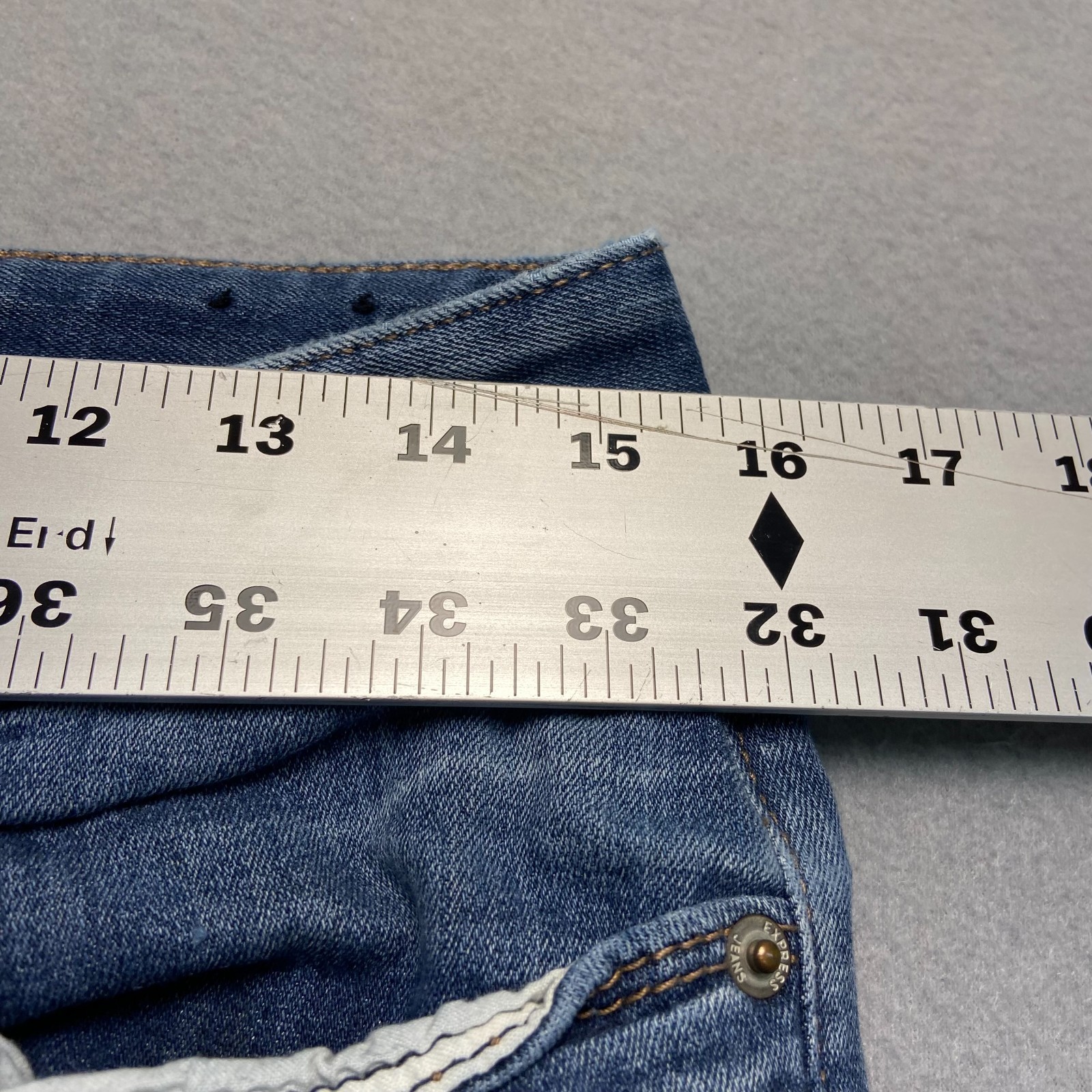 Express Mens Blue Denim Skyscraper Stella Low Rise Bootcut Jeans No Size Tag