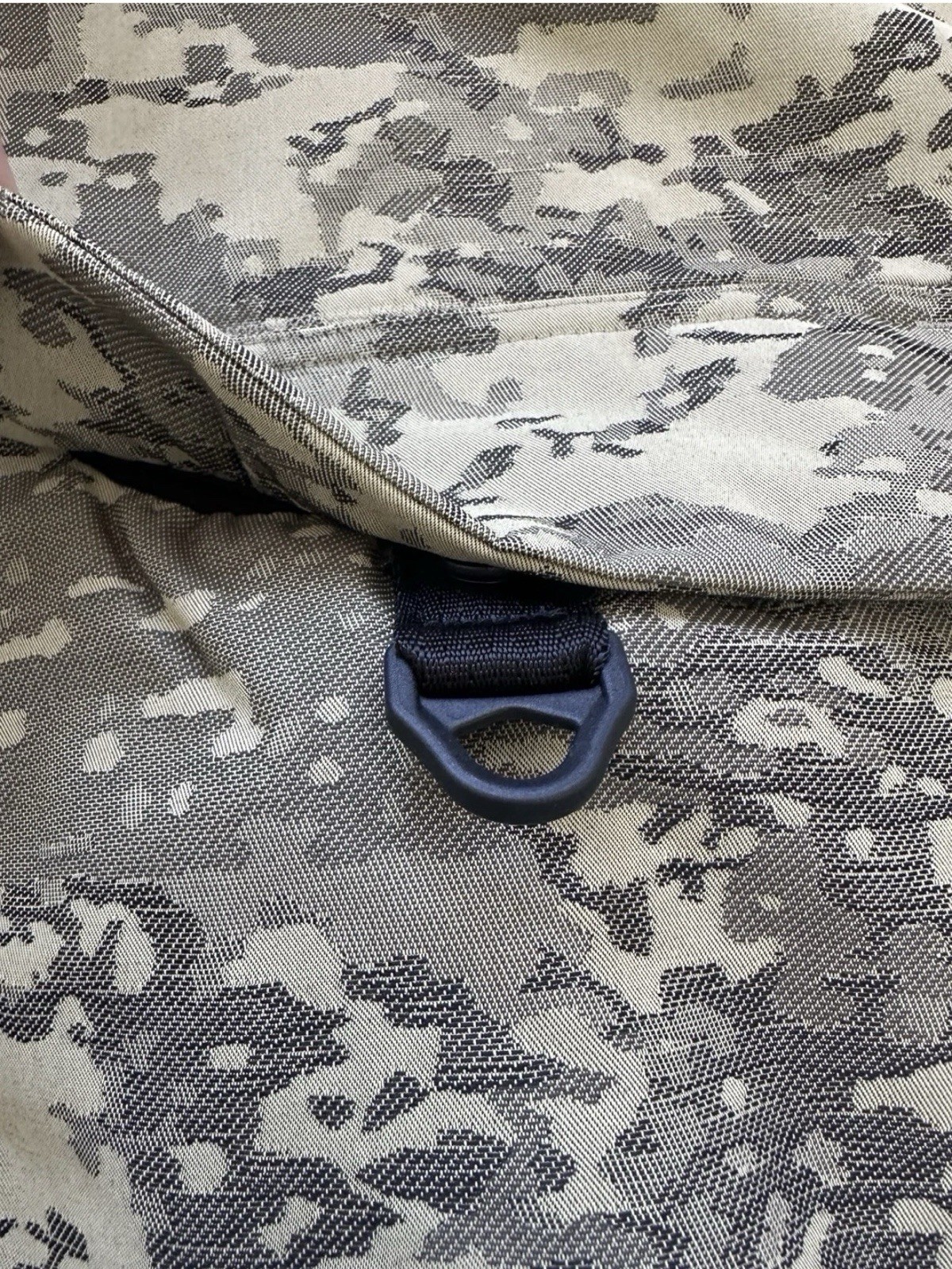 Nike Tech Woven CORDURA Jacket Camo Olive Black IF8494-276 – Men’s Size Medium