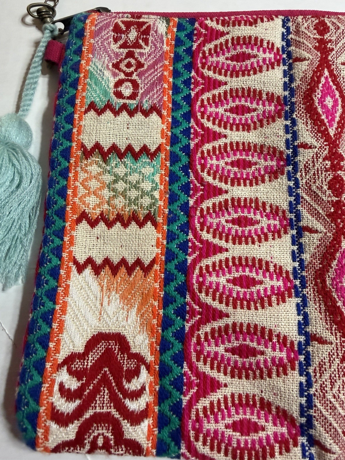 NWOT Handmade In India Embroidered Crossbody Bag W/20 “ Removable Chain Strap.