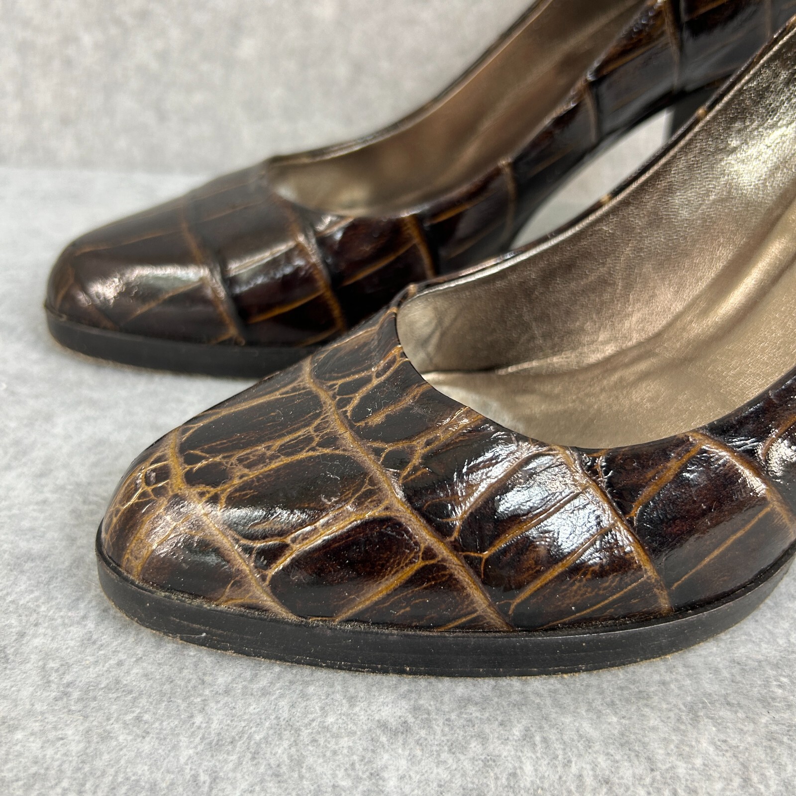 Claudia Ciuti Sz 7.5 Brown Almond Toe Crocodile Print Heels Pumps Block Vintage