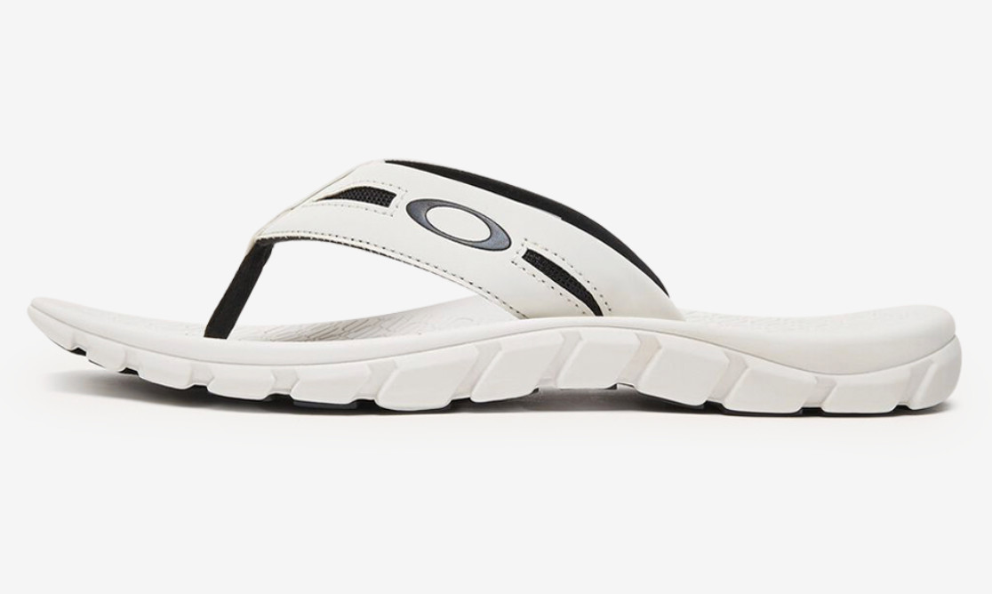 Oakley Operative Sandal 2.0 Mens Thong Sandals White 13477100