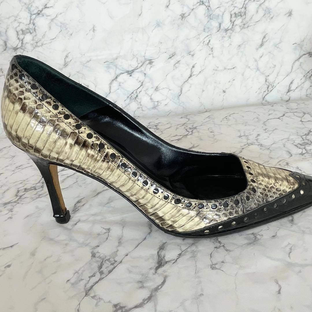 Rare Manolo Blahnik Python Patent Leather Pointed Toe Heels 35.5 (22.5cm)