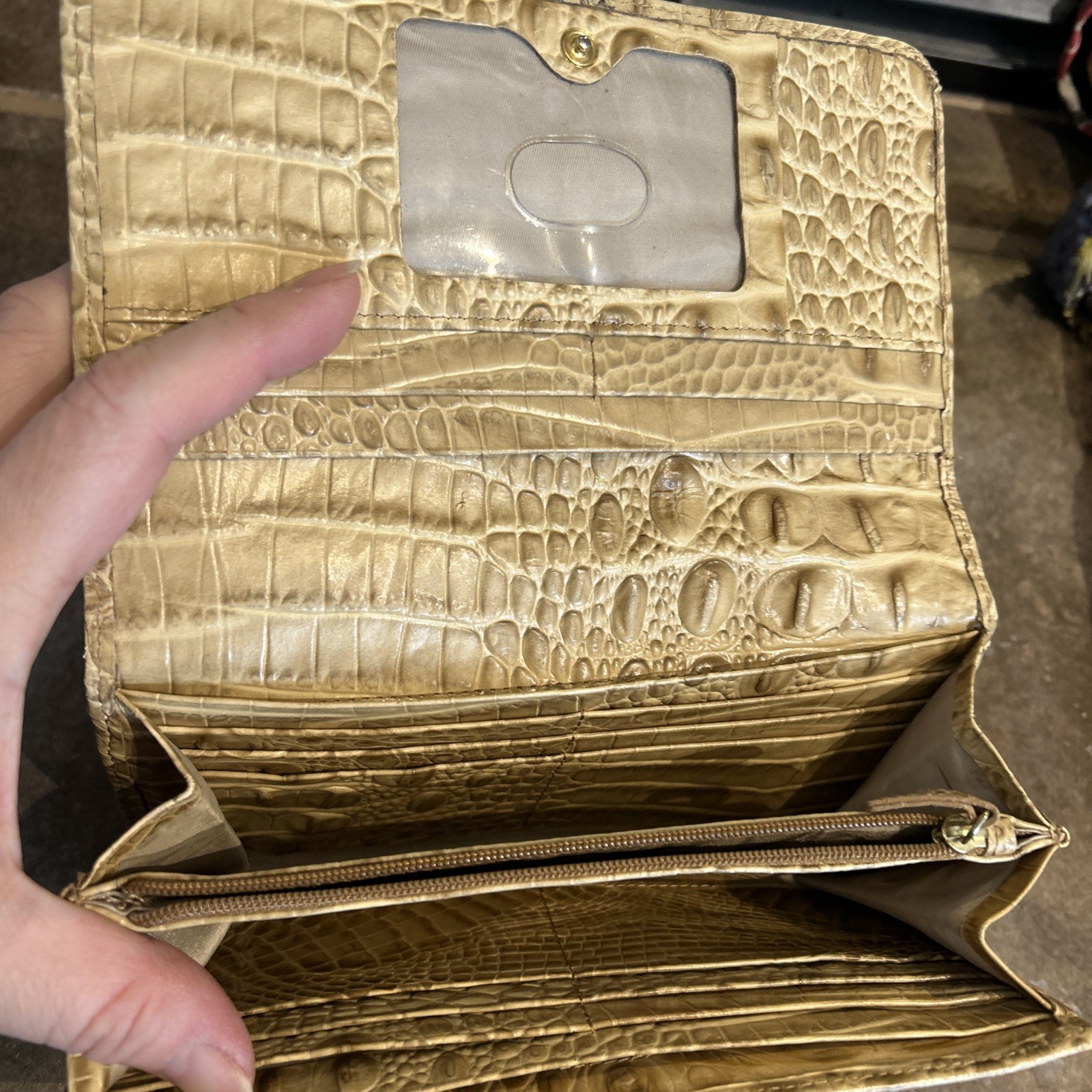 BRAHMIN MELBOURNE TAN BROWN CROC EMBOSSED LEATHER LARGE WALLET 7.75×4.5”