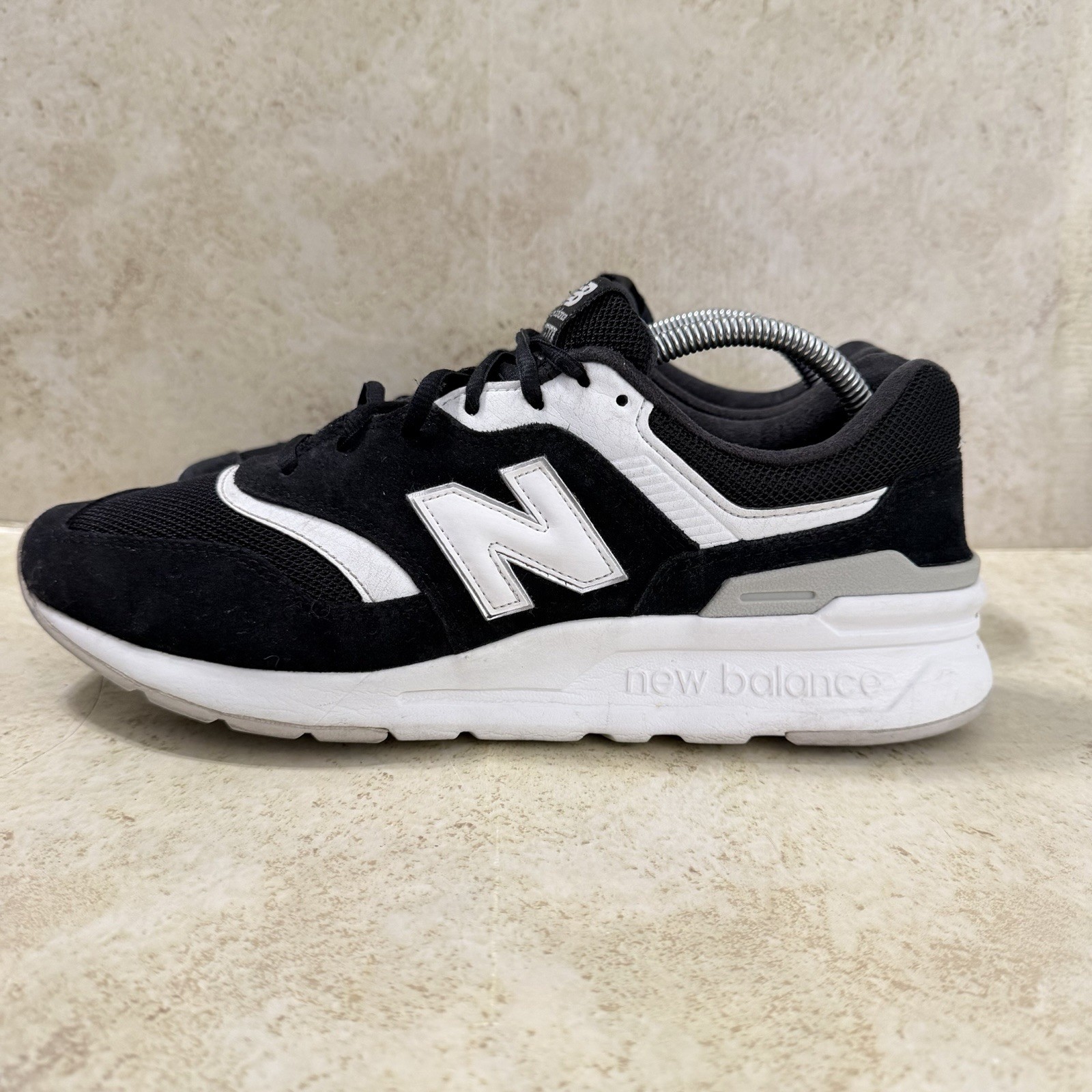 New Balance 977H Sneakers Mens 9.5 Black Suede Low Atheltic Casual Shoes Retro