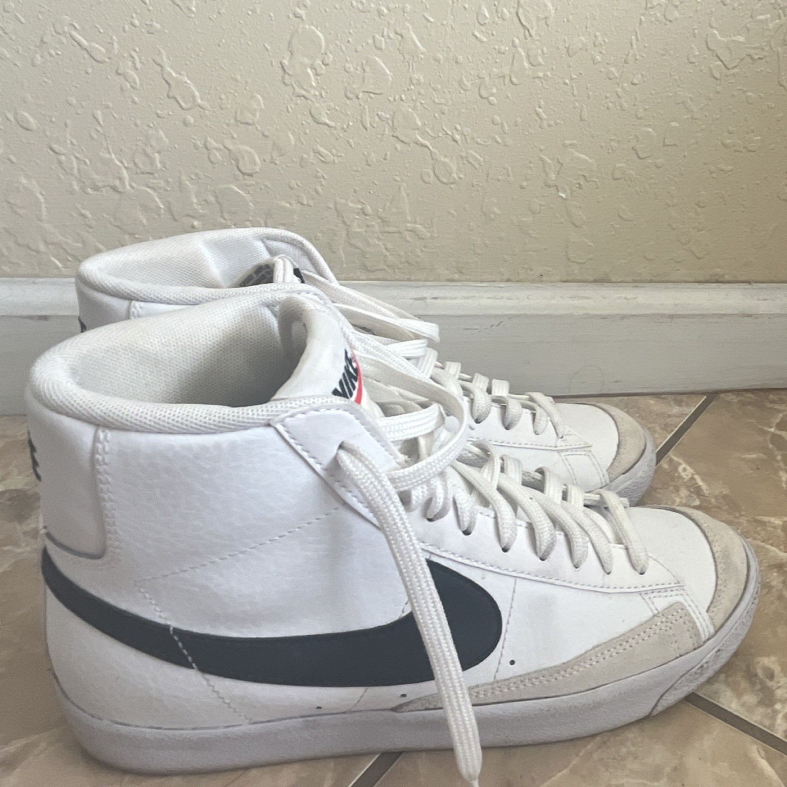 Nike Blazer Mid White Black High Top Unisex Athletic Basketball Sneakers