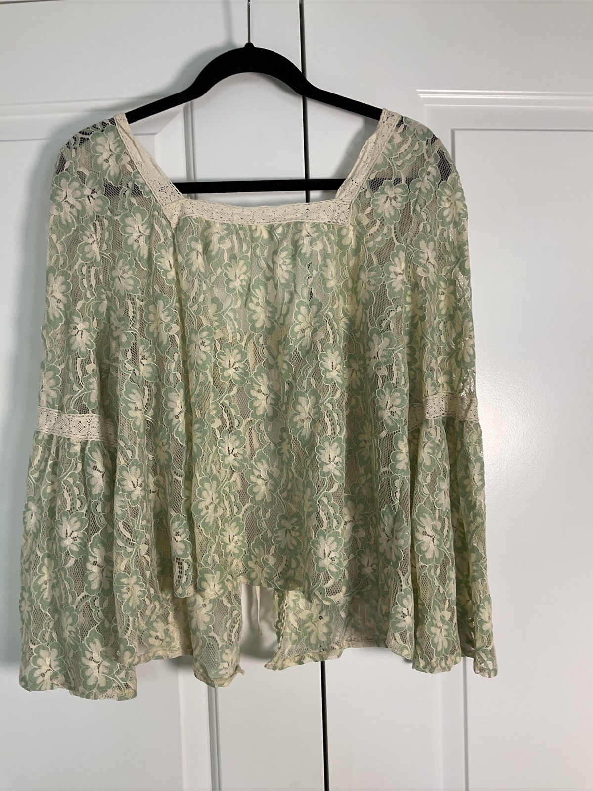 Forte Whispering Willow Top In Green Sz L NWOT 0366