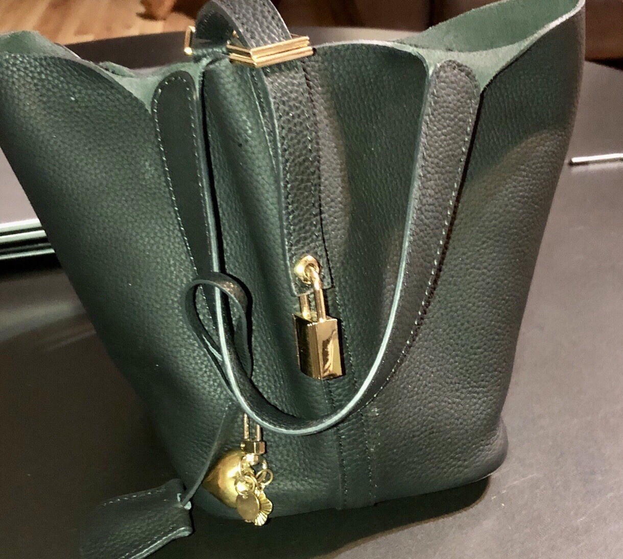 New Boutique black pebble Leather Buckle Bag & Liner Gold Accent lock purse