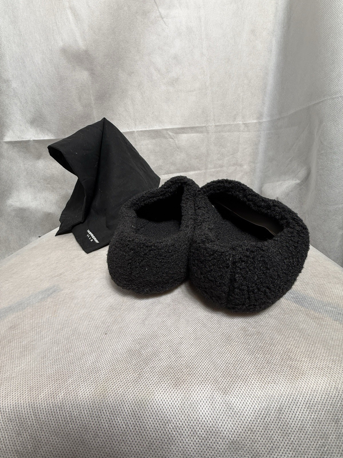 GV Gallery Stacy From The Woods Raspberry Hills Black Slippers Mules Men 12.5