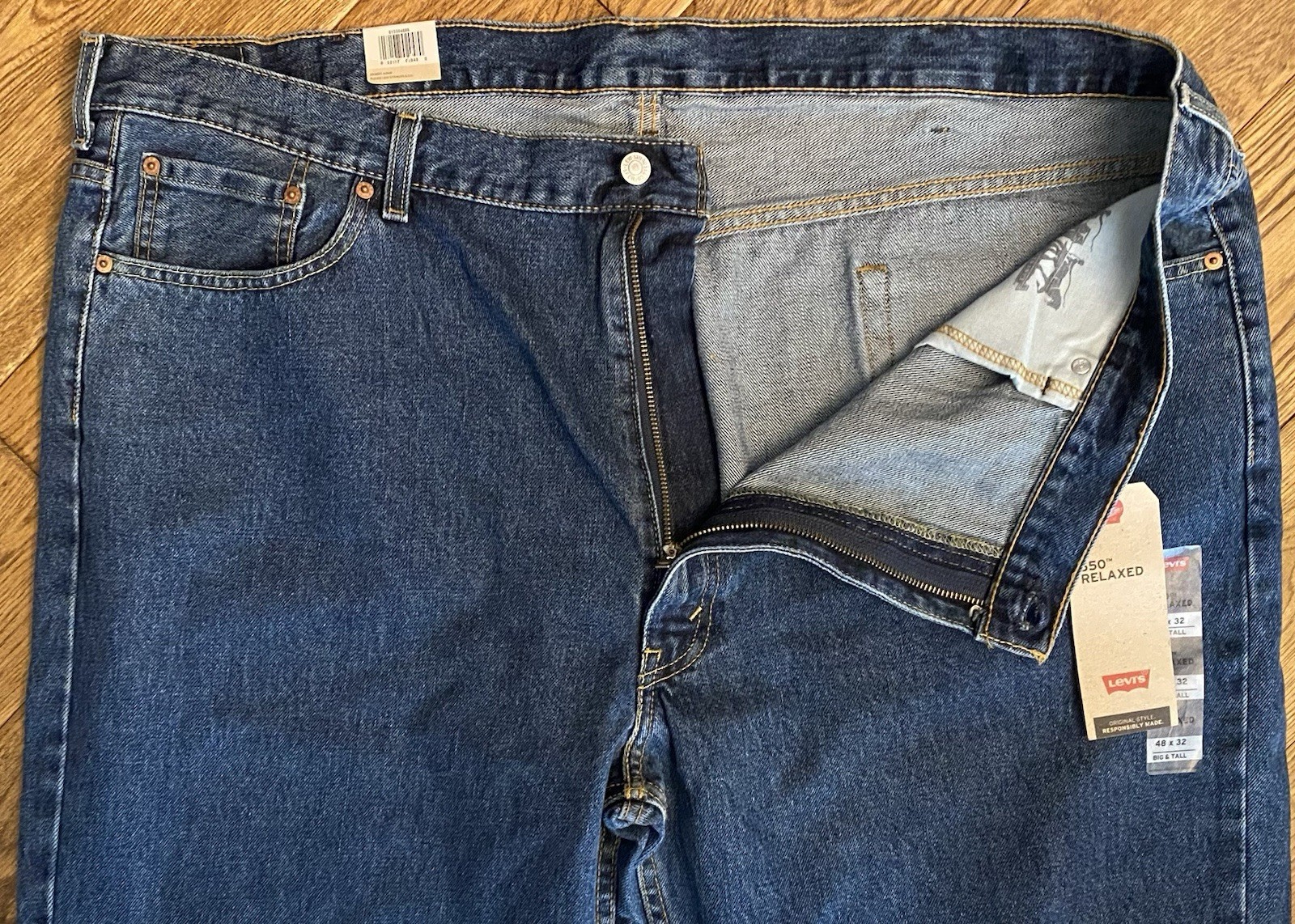 Levi’s 550 Denim Mens NWT Jeans 48 x 32 Relaxed Fit Zip Fly – New
