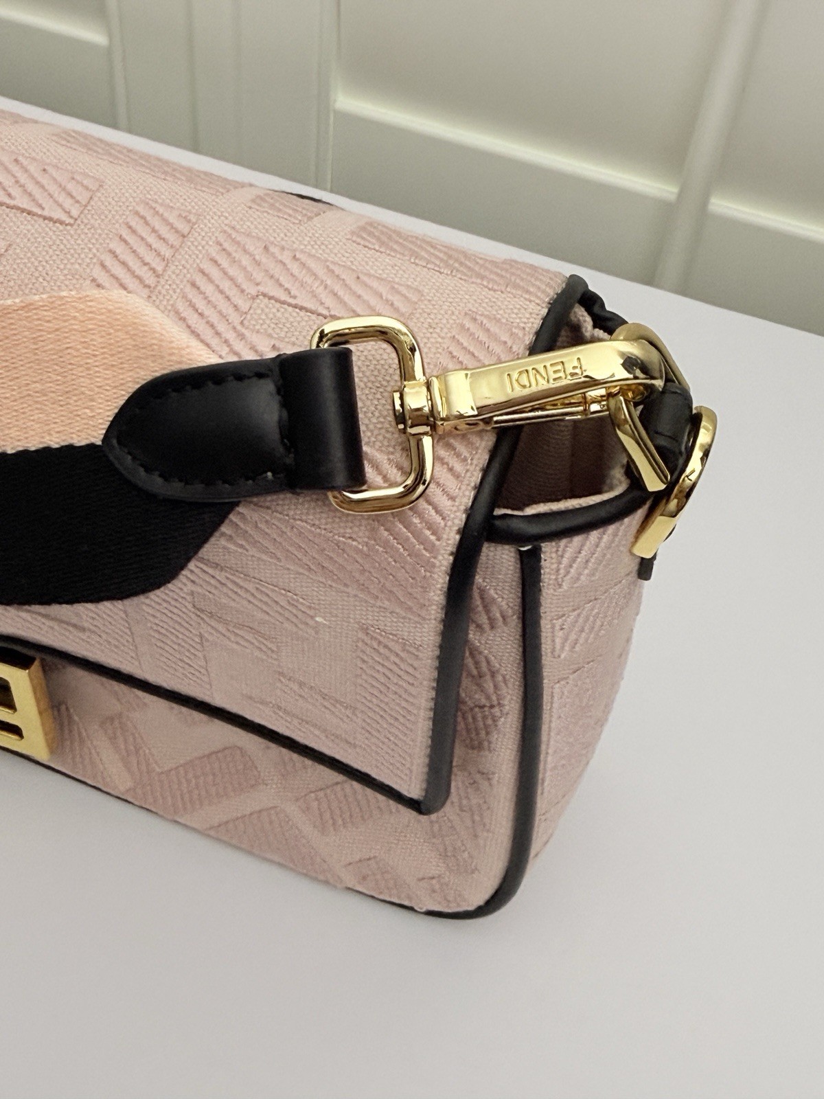 ⭐FENDI | Rosa Quarzo PINK | FF Logo | Shoulder/Handbag Baguette