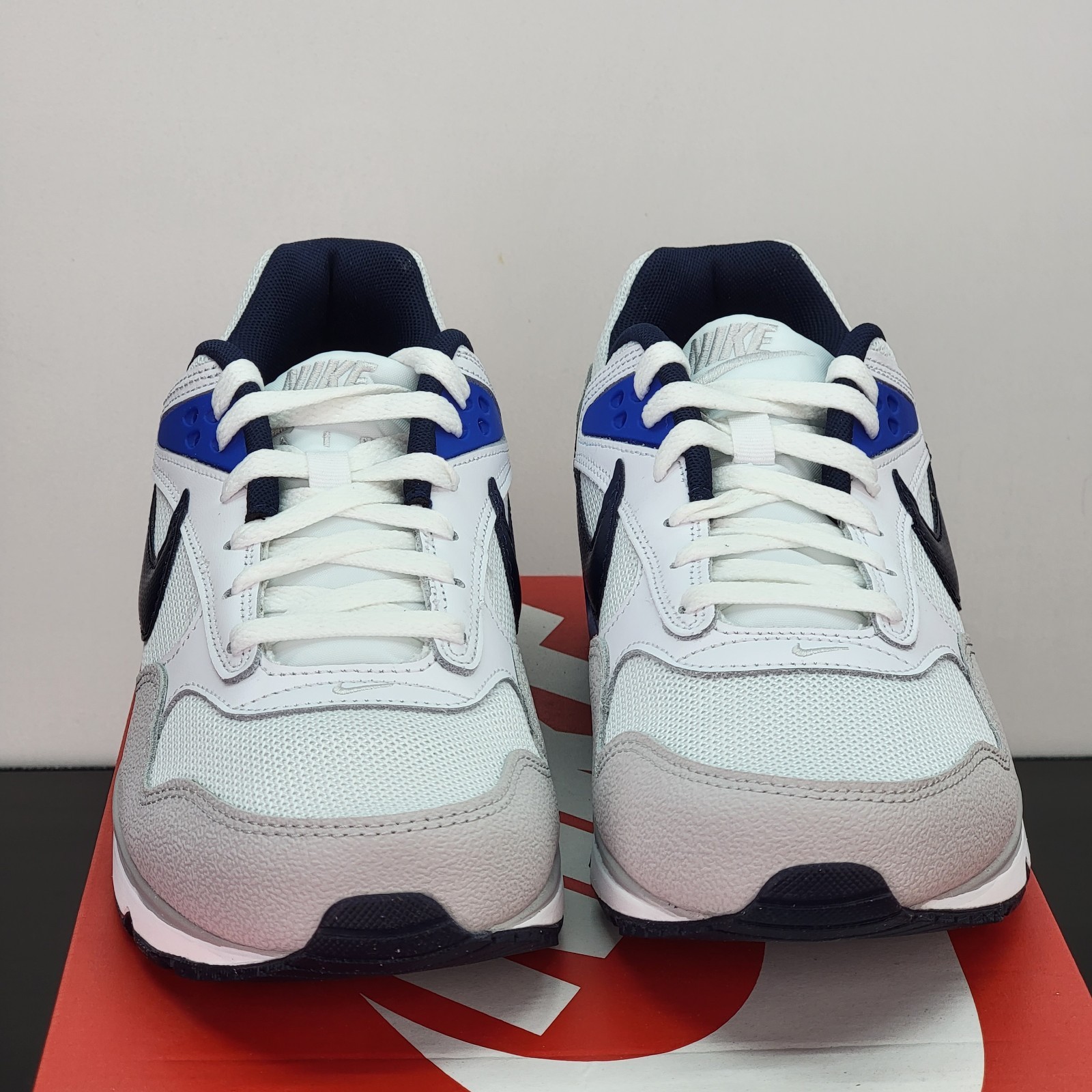 Nike Air Max Correlate Men’s Size 11 Athletic Shoes White Blue Footwear Sneakers
