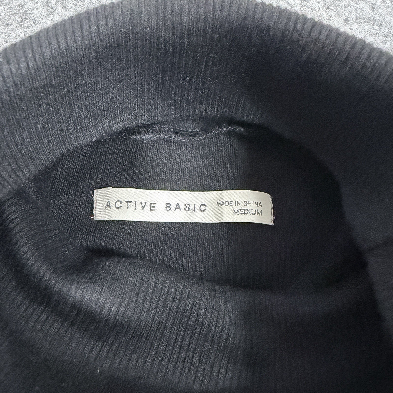 Active Basic Long Sleeve Pullover Turtleneck Sweater Women’s Size Medium Black