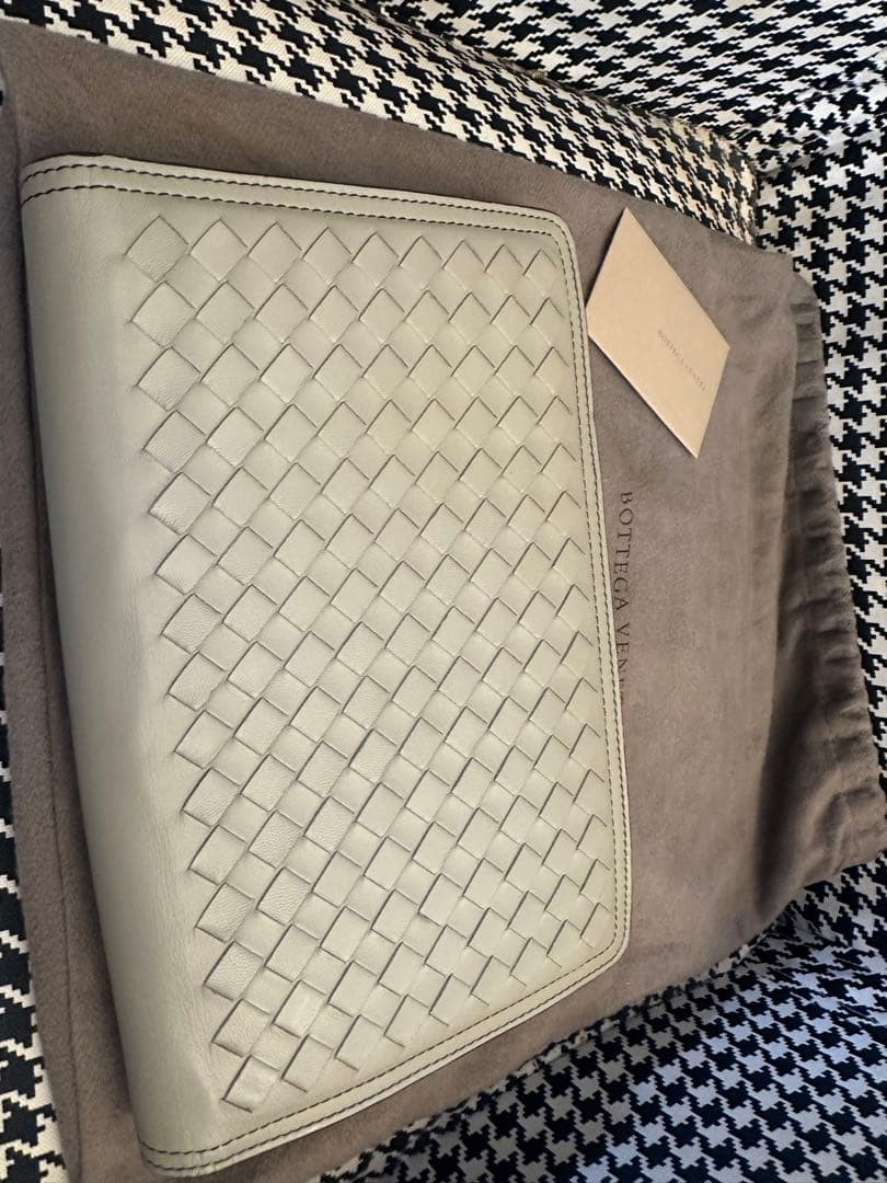 BOTTEGA VENETA Clutch Bag Pouch Leather Gray Unisex Brand New