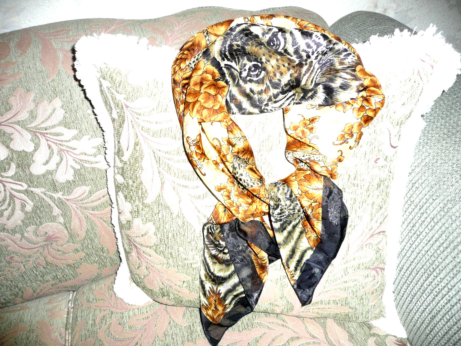 ANTIQUE GOLDEN BRONZE POLYSTER ANIMAL BIRDS TIGER SHAWL SCARF 1970 40″x 40″