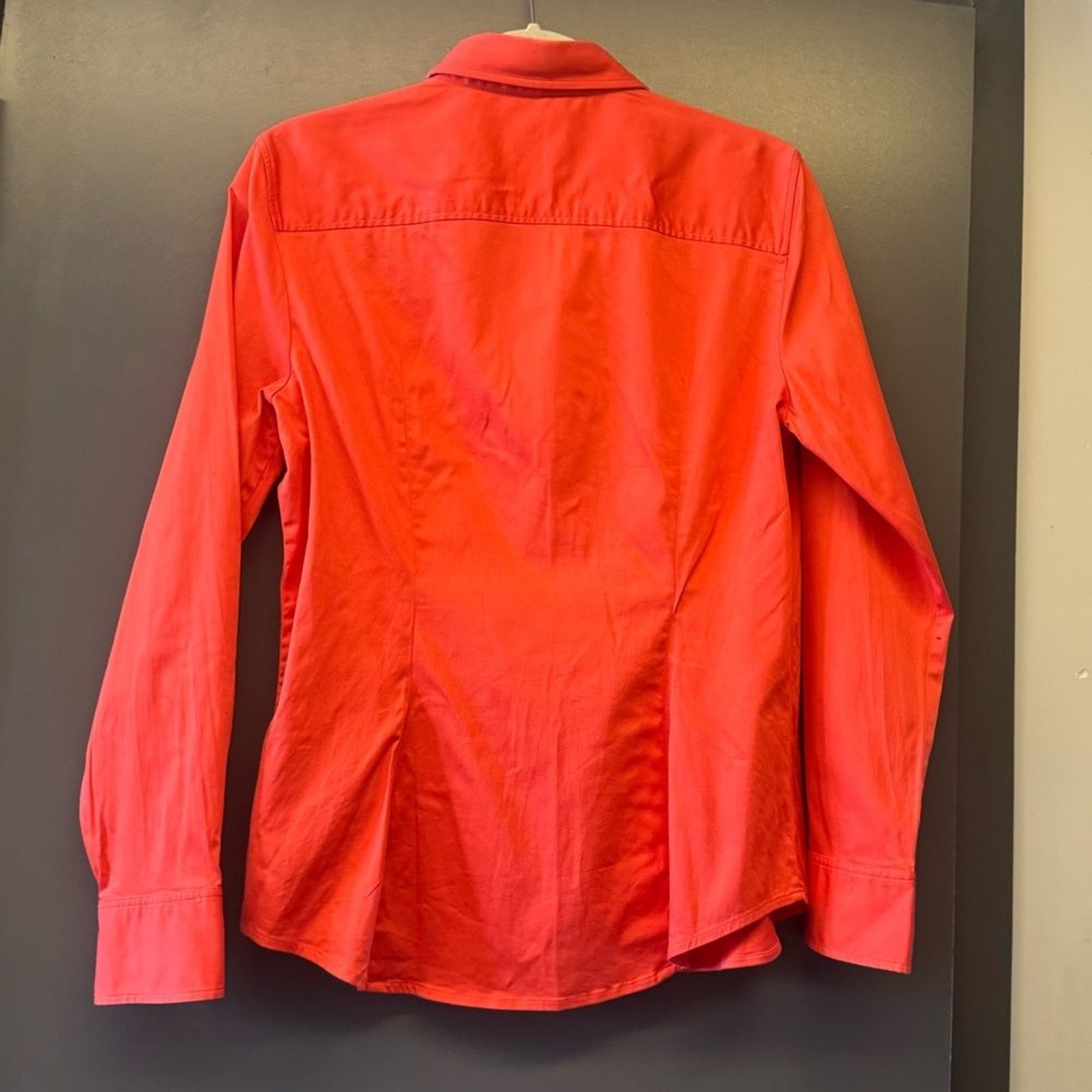 Robert Graham Coral Red Button Down Shirt w/ Pink Purse Button | Mob Wife Office