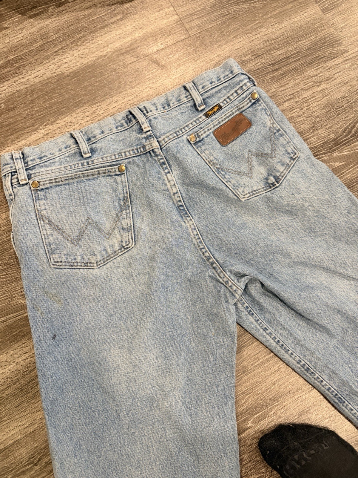 Wrangler Cowboy Cut Men’s Light Wash Blue Denim Straight Leg Jeans 47MWZSW 34×36