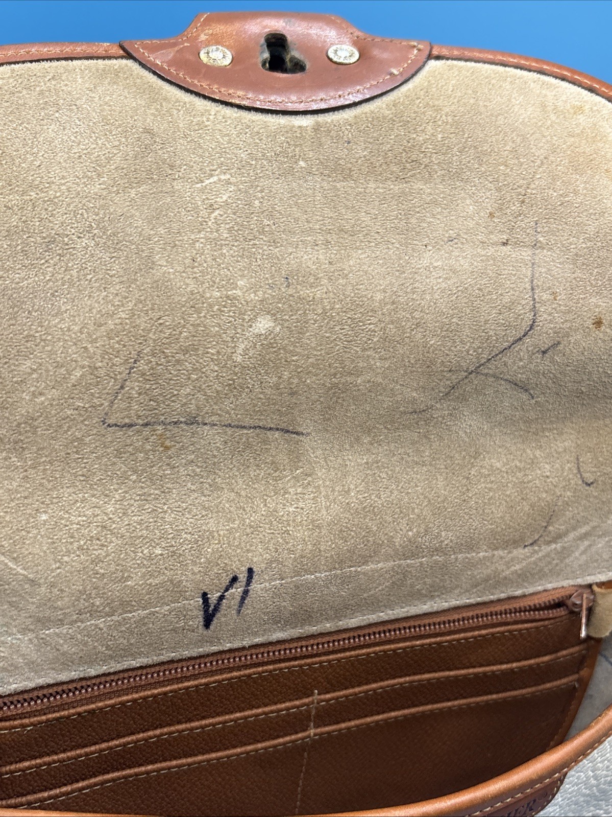Vintage Dooney and Bourke Calvary Trooper Bag White Made In USA 🇺🇸 🫡