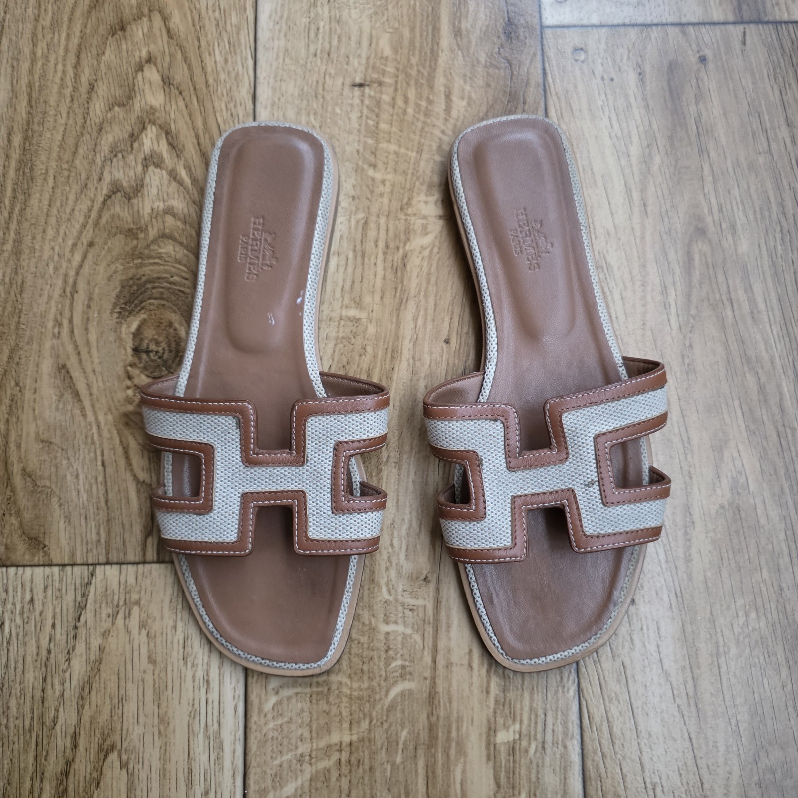 HERMES ORAN LEATHER FLAT SANDALS SLIDES SIZE 39 EU, 8.5 US, 6 UK