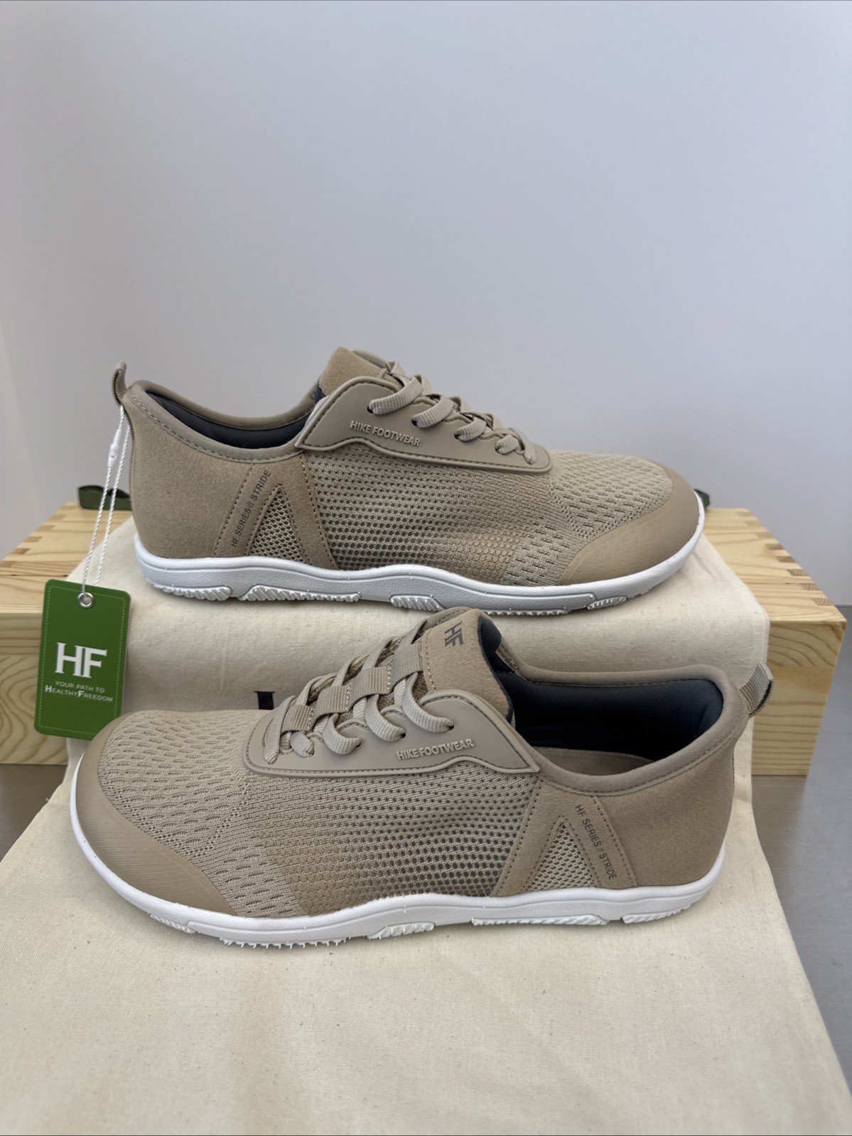 NWT Hike Footwear HF Stride Beige Barefoot Sneaker Unisex EU41 W10-10.5 M8-8.5