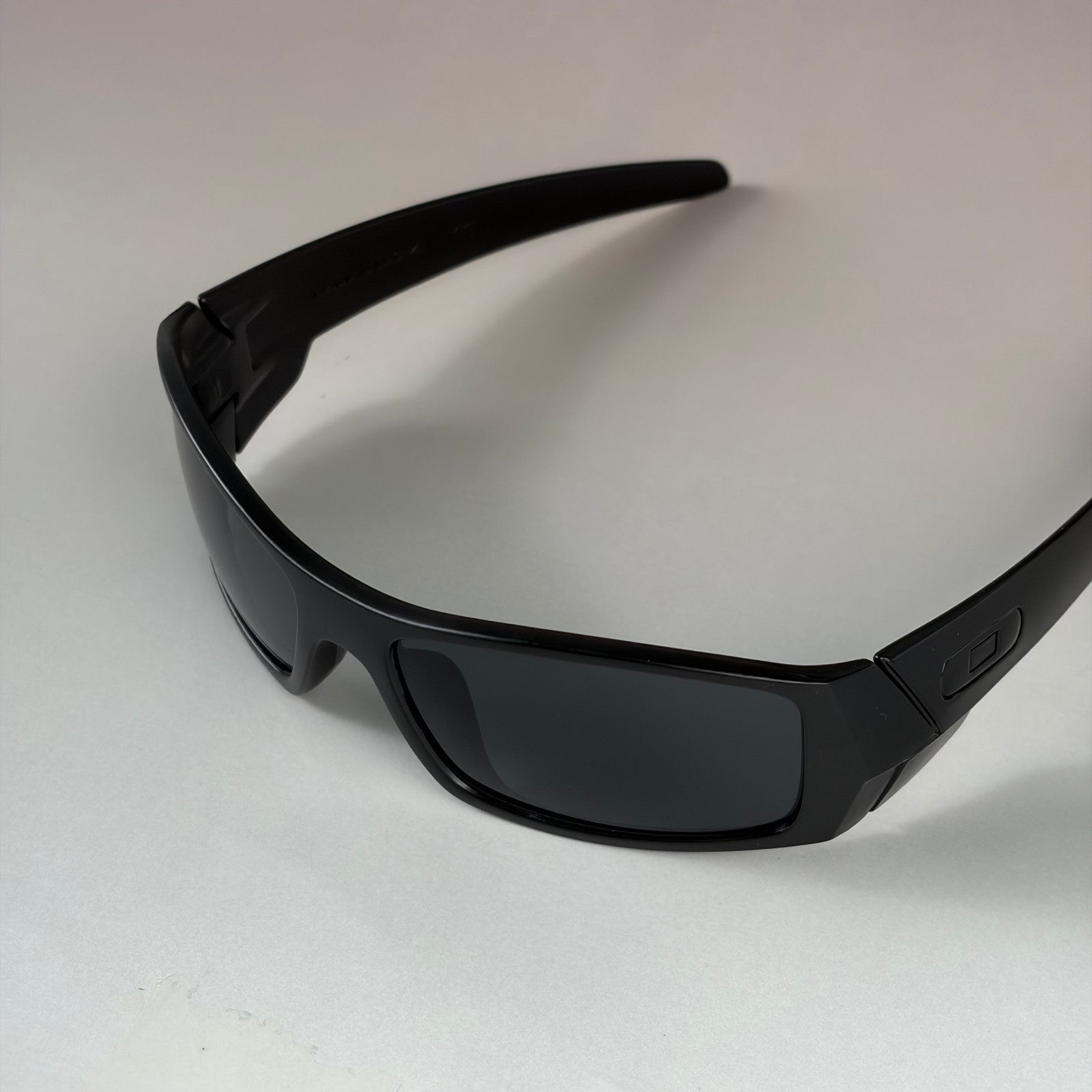 Oakley Gascan Black Frame Grey Lenses Sunglasses Full Box Kit