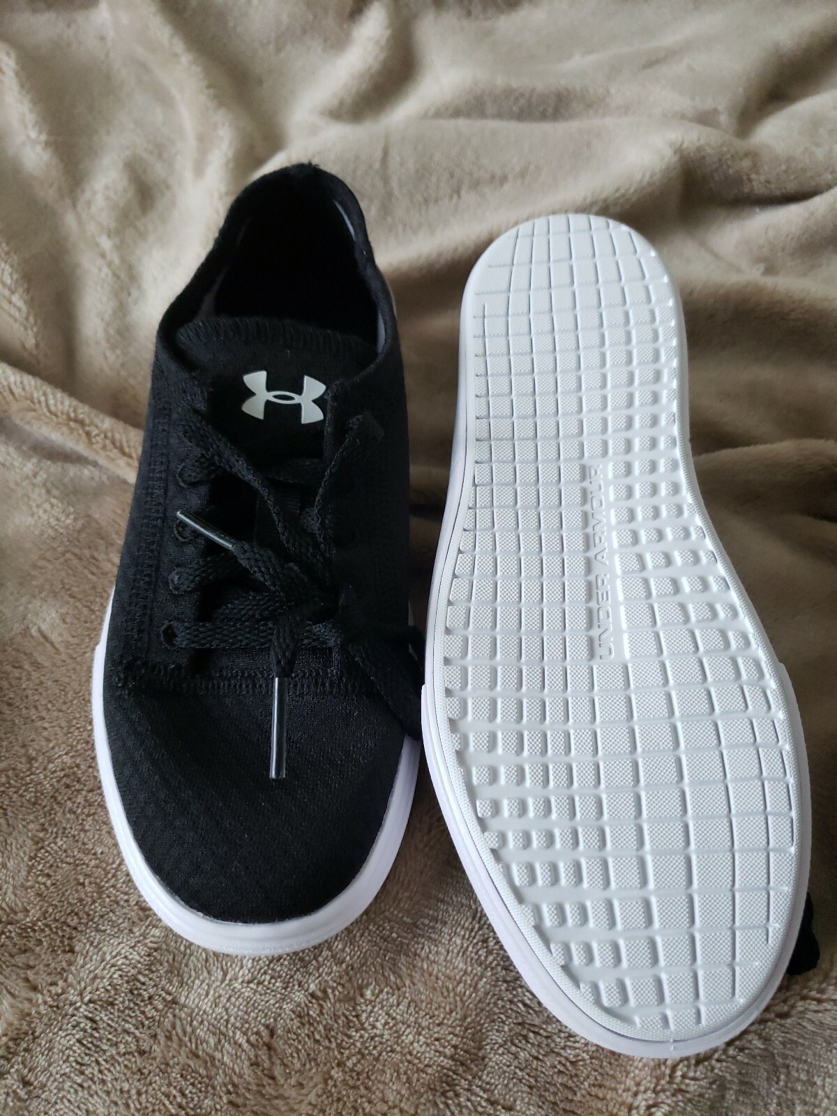 Girls Black & White Under Armour Kickit 2 Low LTW Walking School Shoes, 12.5K US