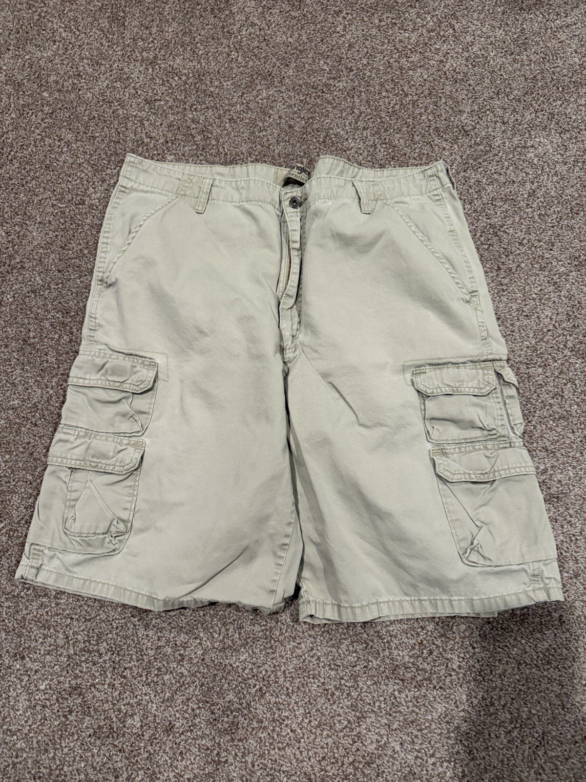Wrangler Authentics Cargo Shorts – Men’s Size 38 – Khaki – Good Condition