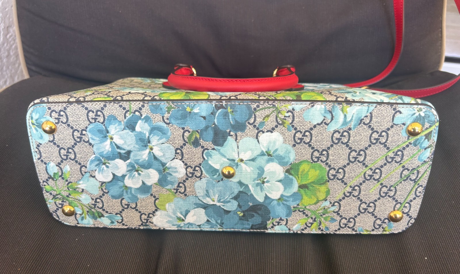Gucci Blooms GG Supreme Blue Floral Satchel – Free Shipping