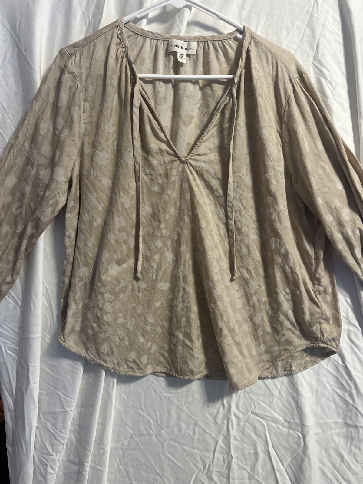 Cloth and Stone Women’s Tie Front Shirt Leopard Jacquard Size Large Boho