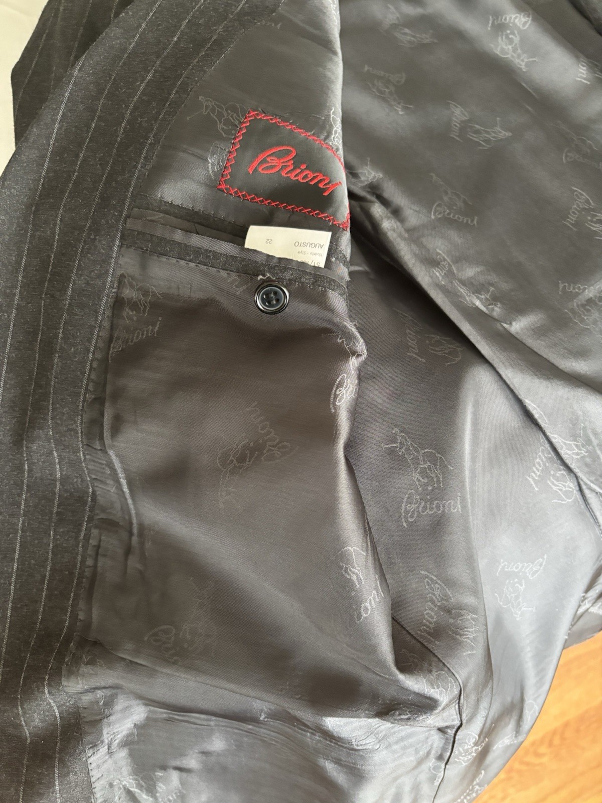 Brioni Suit 46L 40×30 Charcoal Gray Pinstripe Wool Suit