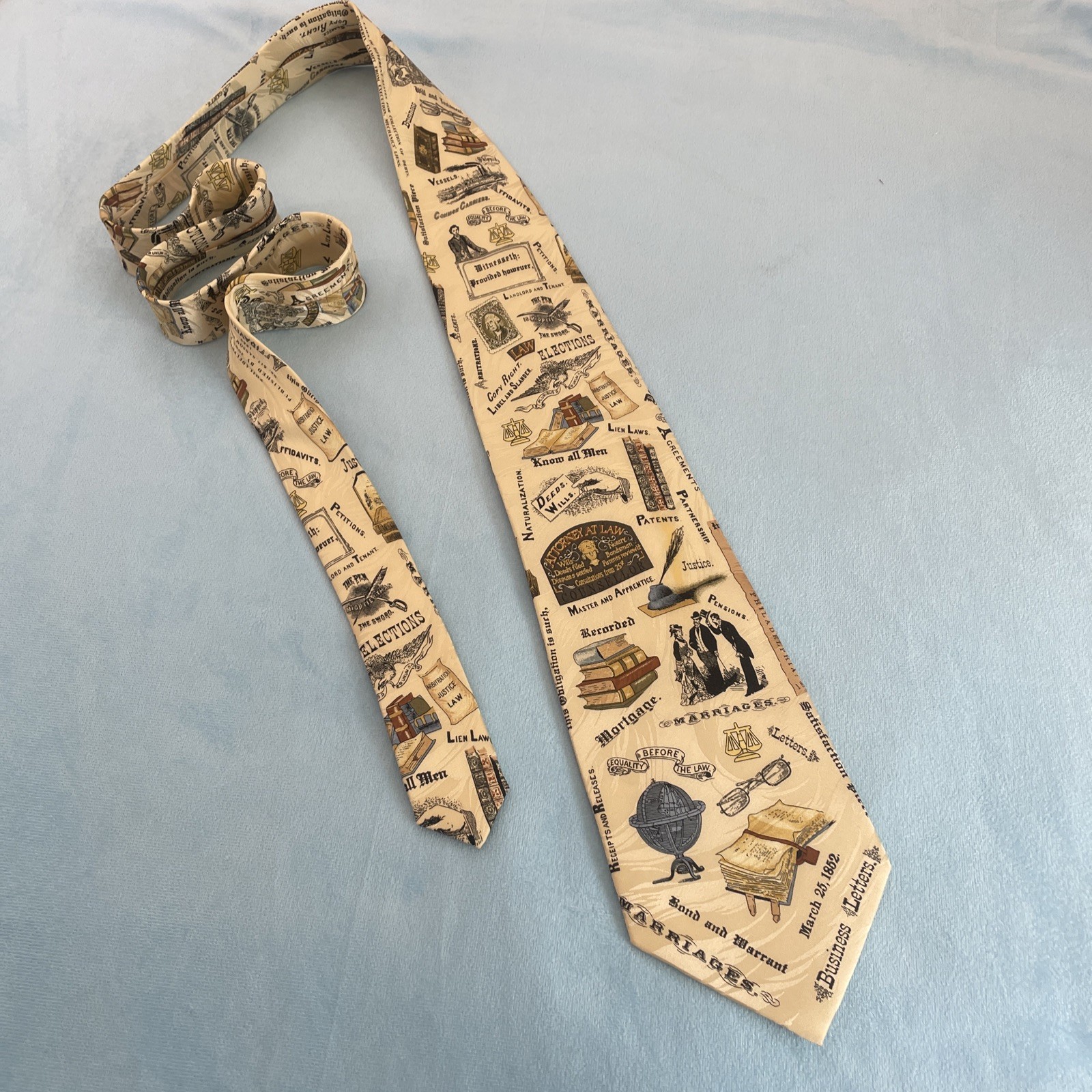 Museum Artifacts Hand Made Silk Tie Business Law Judge Artifact History 4″ 57″
