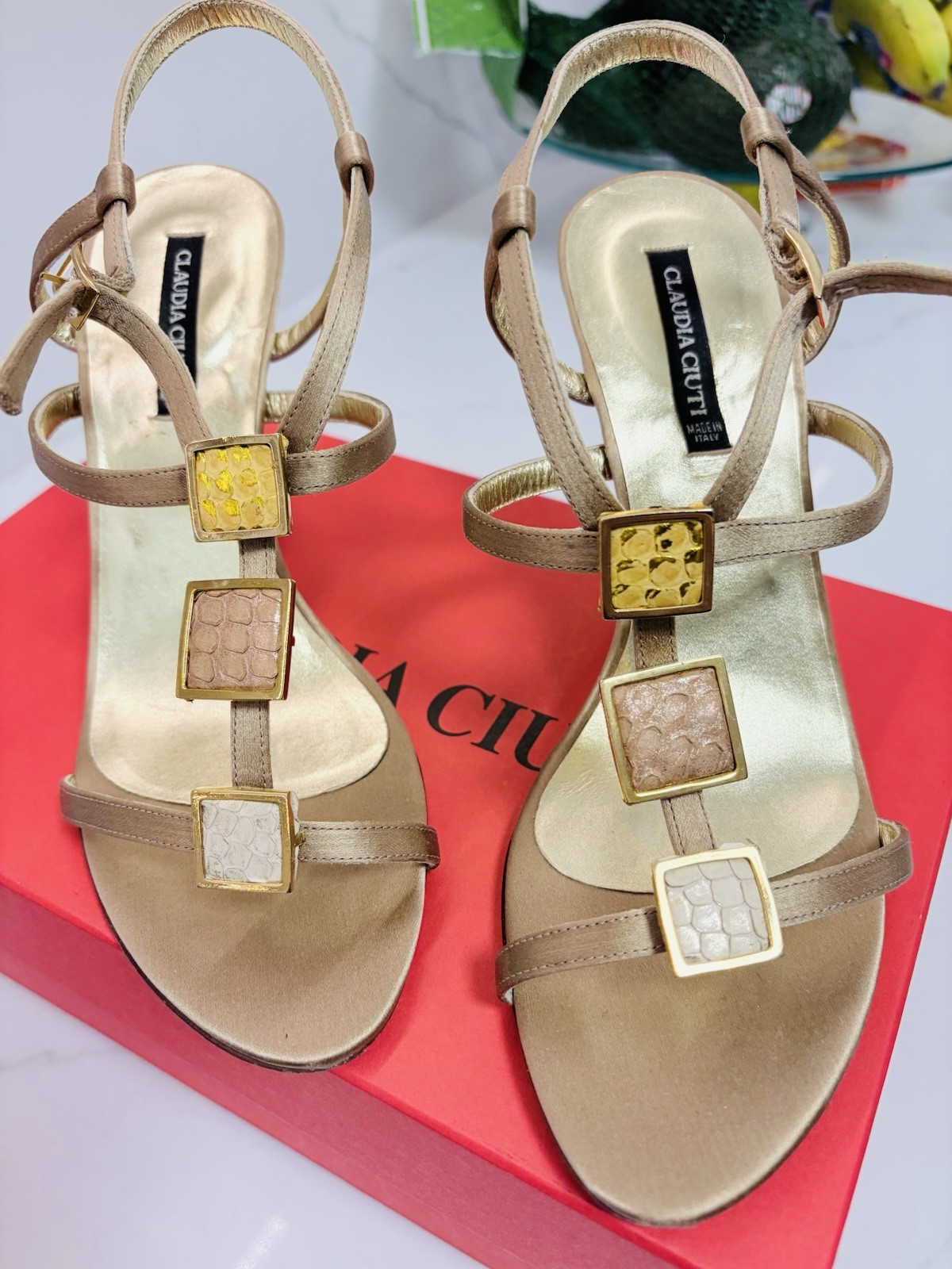 Claudia Ciuti Italy Leather T-strap Wedge Gold Sandals Alligator Skin Pattern 8