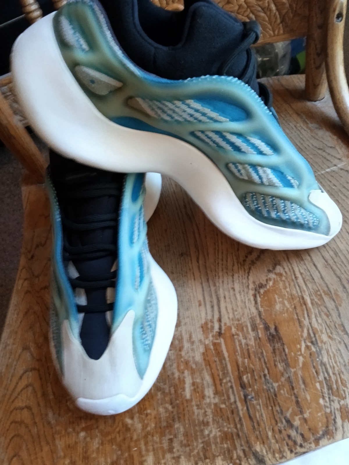 Size 10 – adidas Yeezy 700 V3 Arzareth