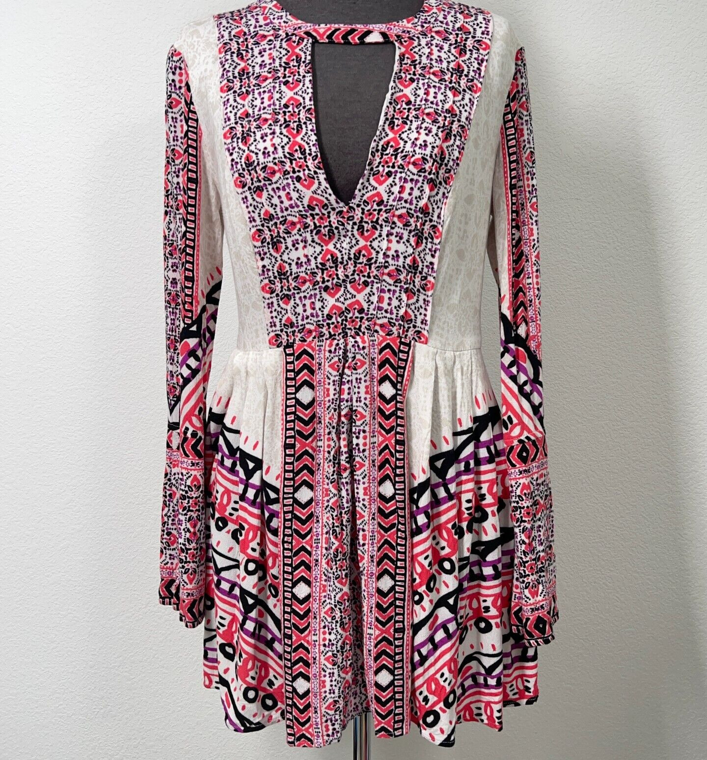 Free People Dress Women Dress 4 Pink Tegan Mini Dress V Neck Long Sleeve Boho