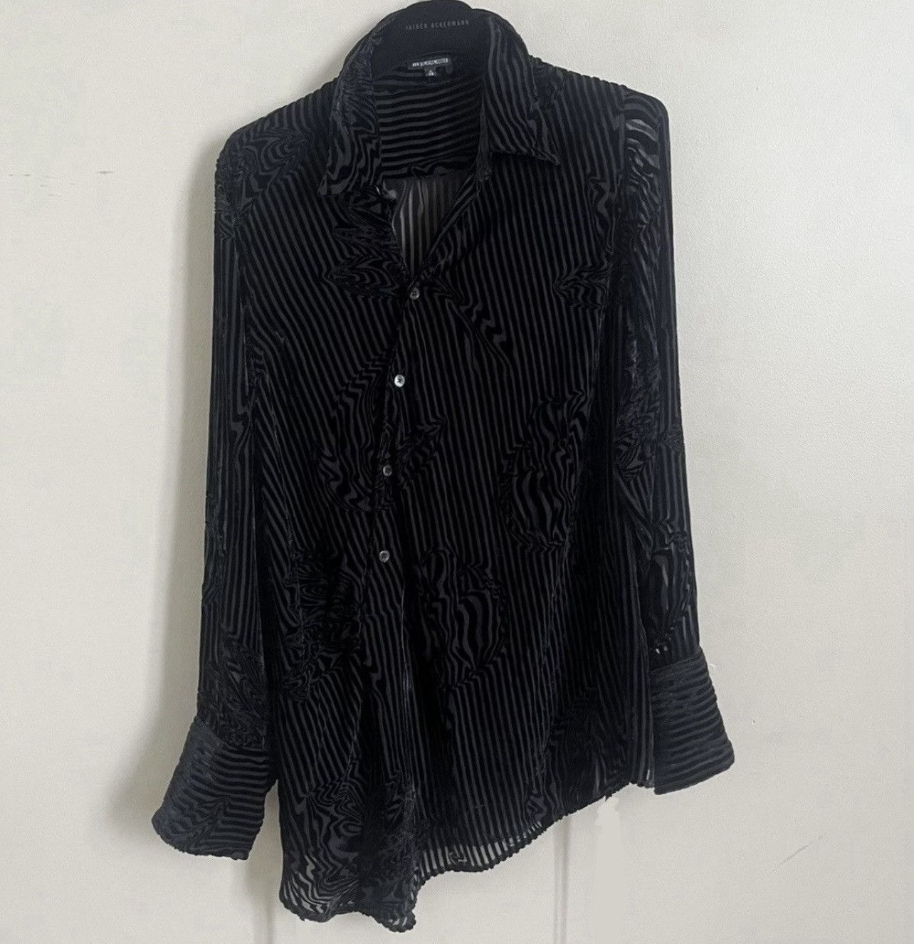 Ann Demeulemeester Black Striped Velvet Collared Long Sleeve Button-Up 38