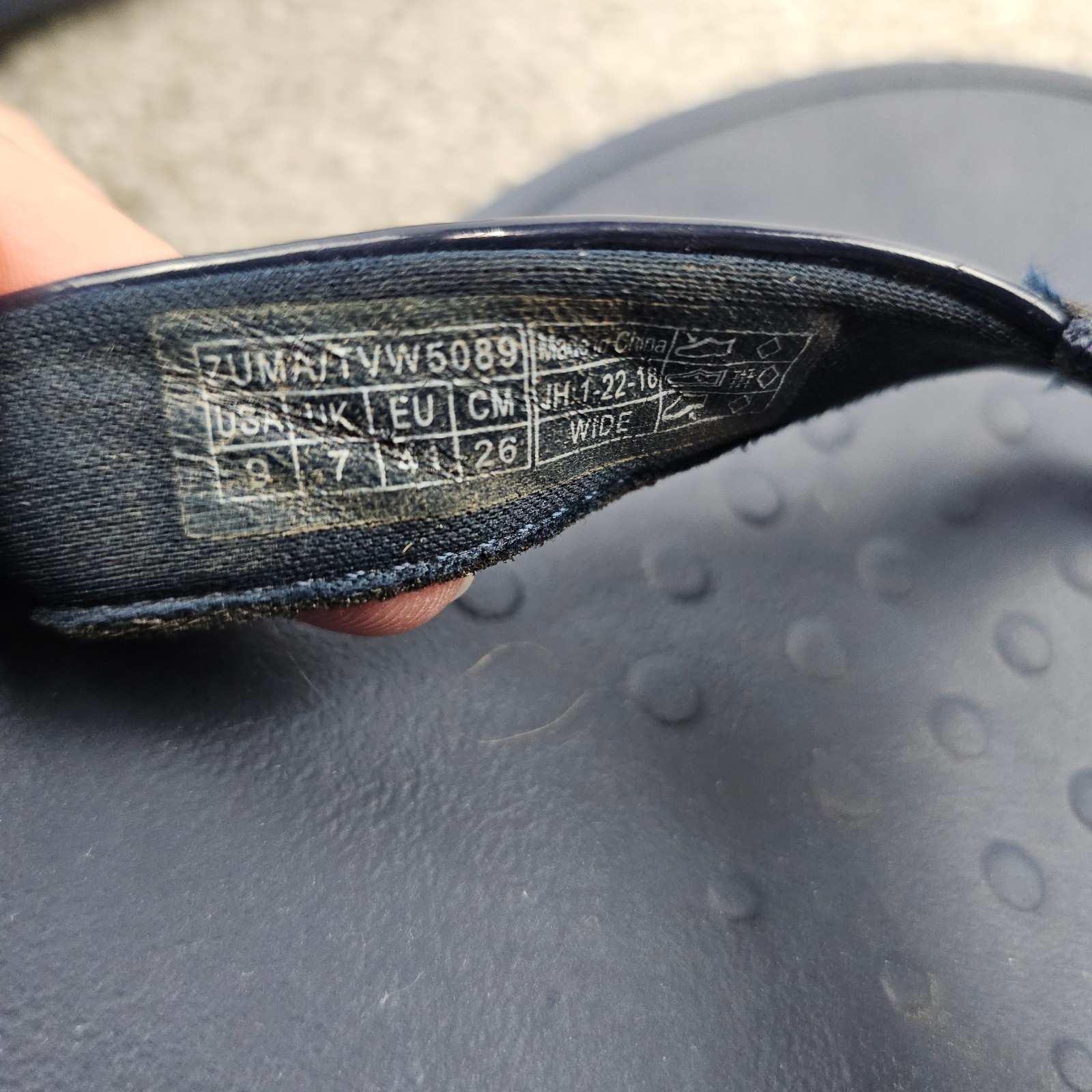 Vionic Zuma Sandals Blue Leather Wedge Women’s Size 9 WIDE Orthopedic Flip-Flops