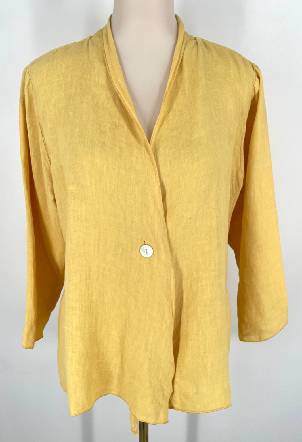 Fenini women’s size L 100% Linen front Button Jacket yellow Oversized knit back