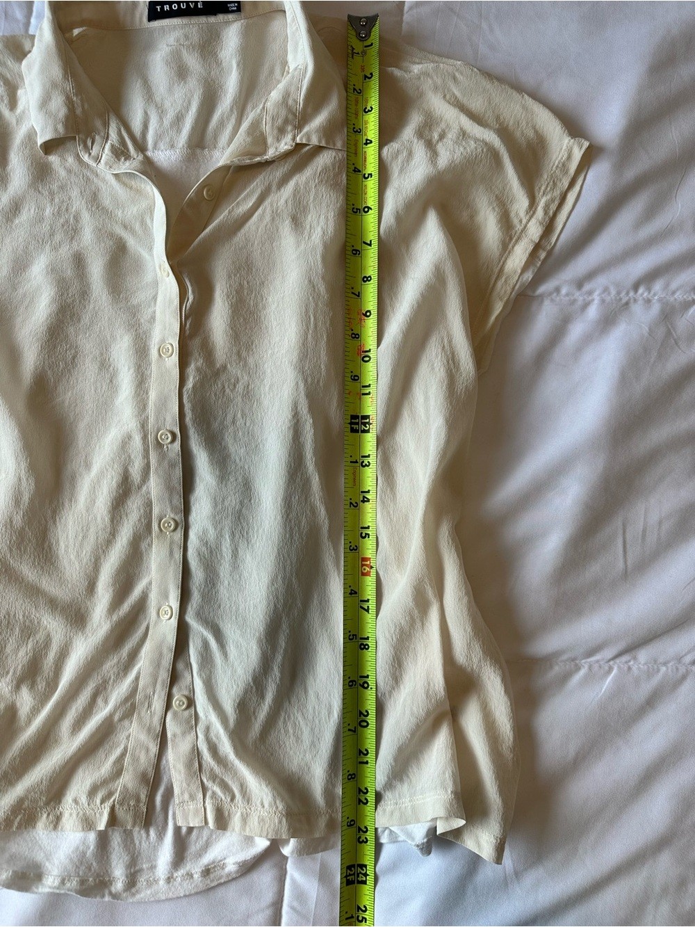 Trouvé Women’s Cream White 100% Silk Button Front Short Sleeve Blouse Top Size M
