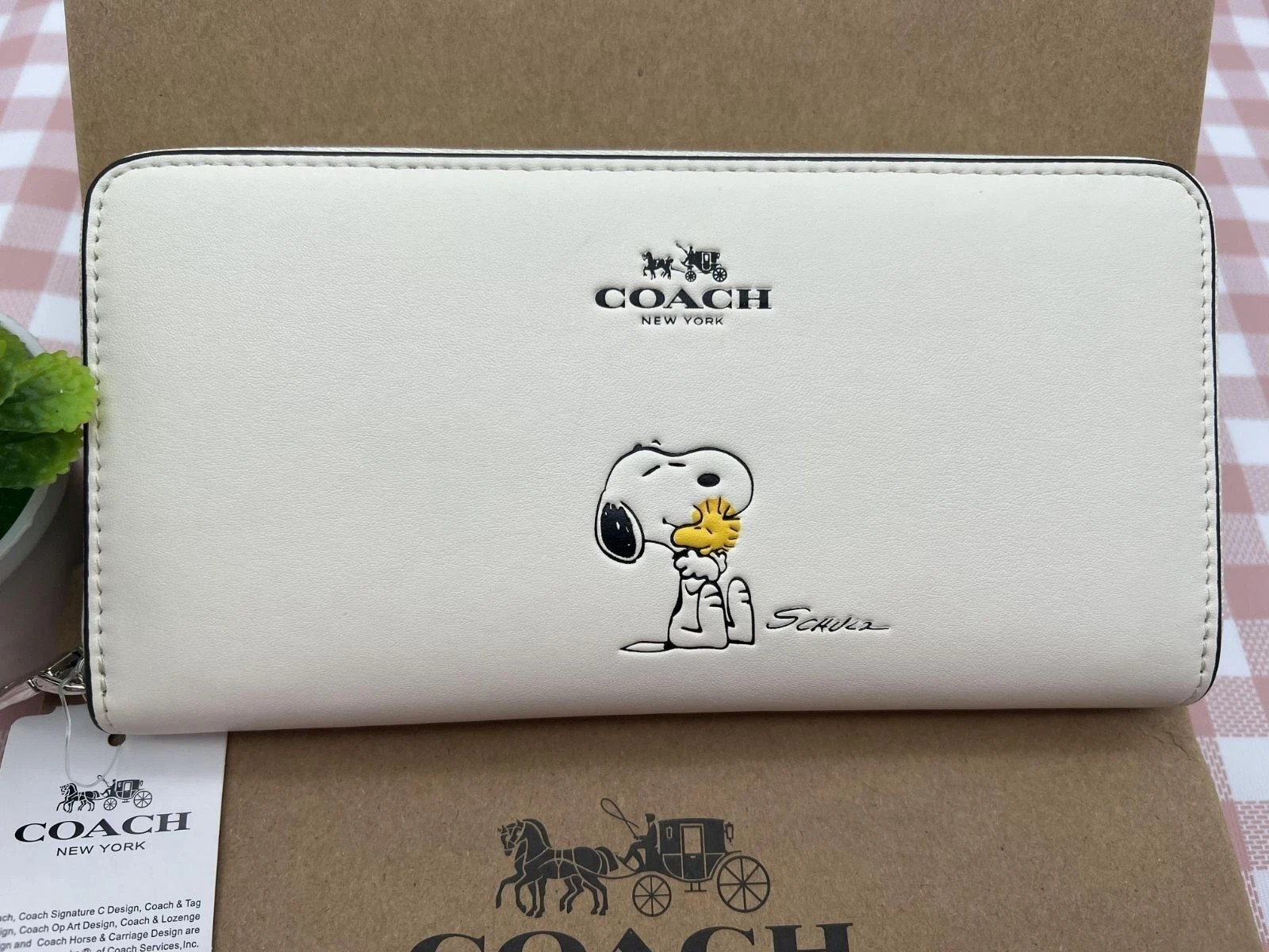 COACH x PEANUTS Long Wallet Snoopy Woodstock Leather Zip White New With Box