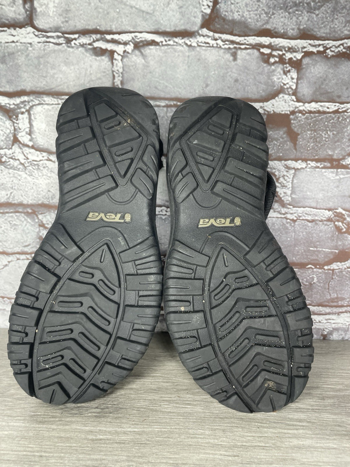 TEVA Hurricane Xlt2 Black EVA Foam Midsole Rugged Rubber Sandals Women 8M US/39