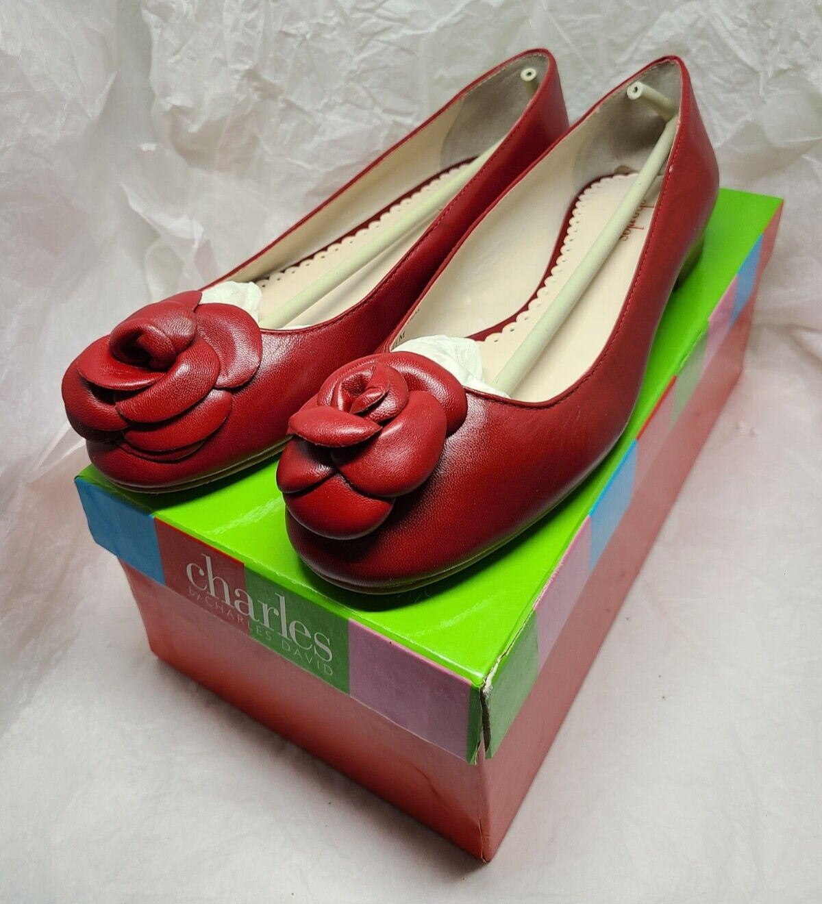 Charles by Charles David Women 7.5M Flat Shoes, Red Rose Leather Bloom, Unused