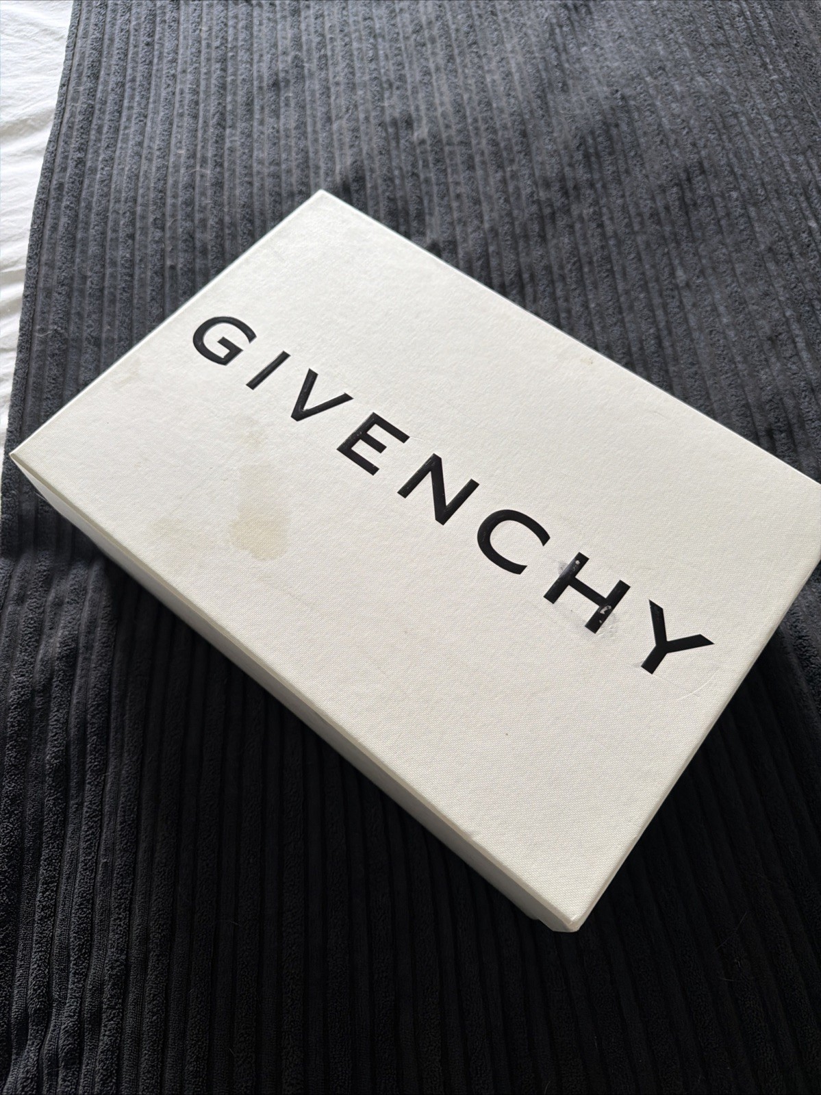 GIVENCHY – Black/Silvery City Low Top Sneakers – EU 44/US 11 – AUTHENTIC