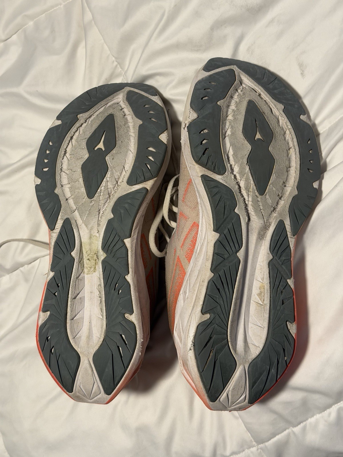 ASICS Men’s Novablast 4 Size 10 Running Shoes