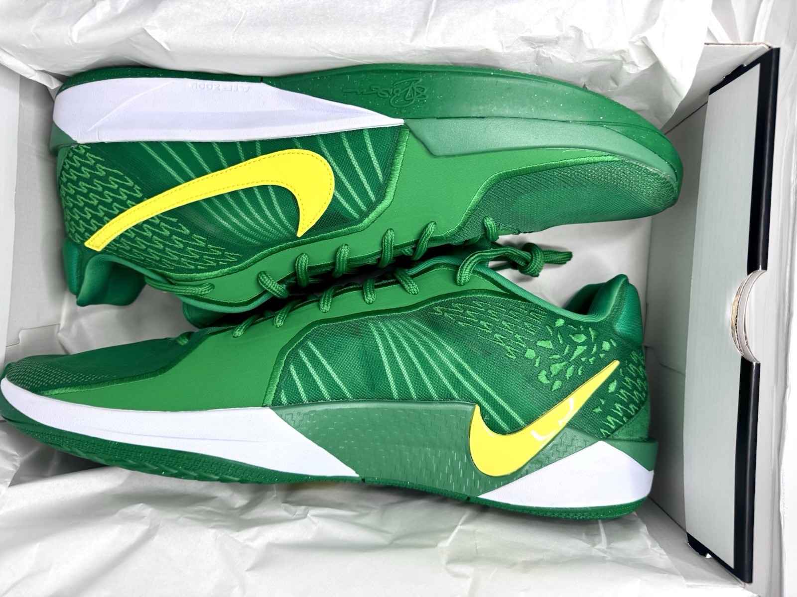 Nike Sabrina 2 Oregon Apple Green Yellow Strike HQ4344-300 W 19.5 / M 18 NIB