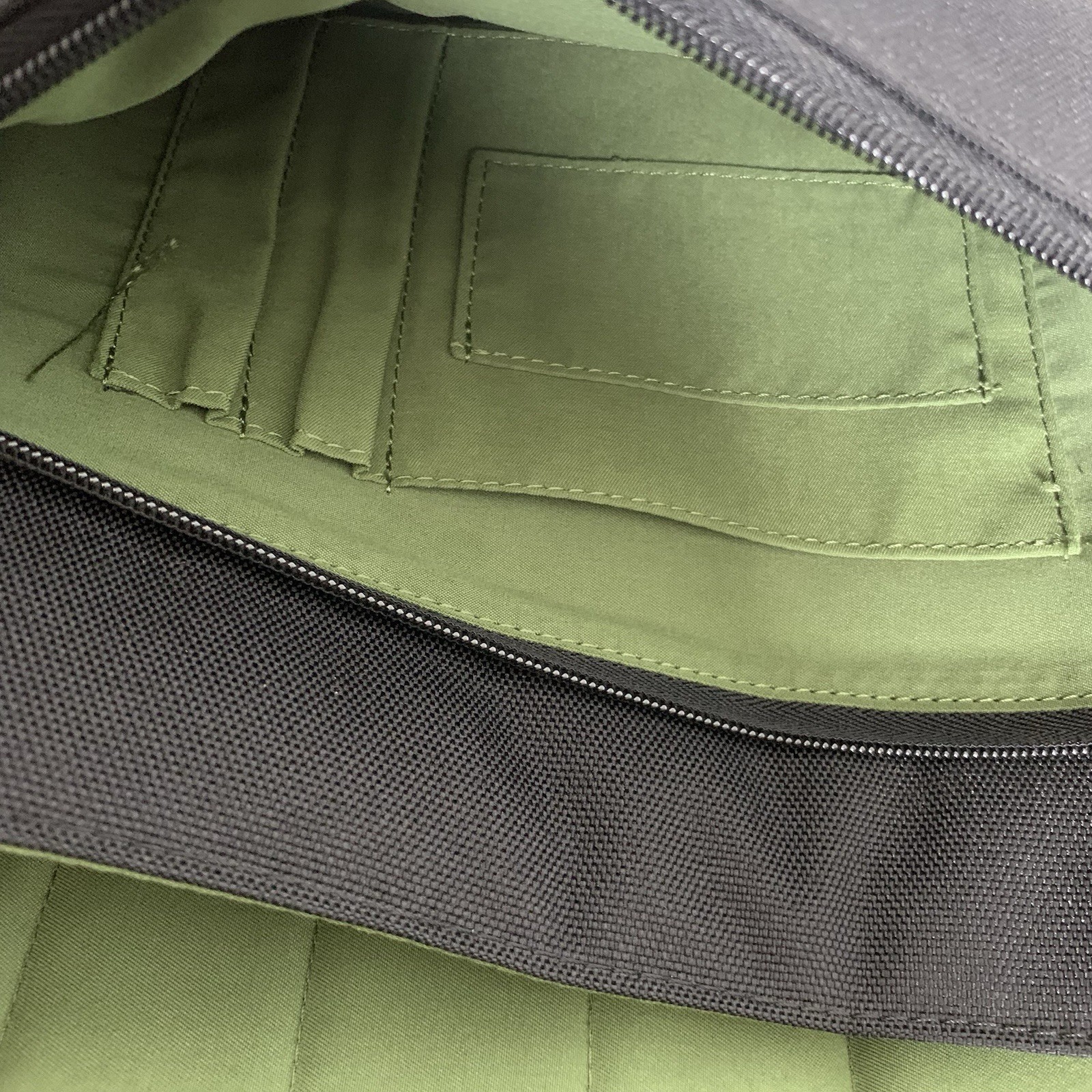 Knomo London – Black Laptop Business Messenger Bag with Shoulder Strap